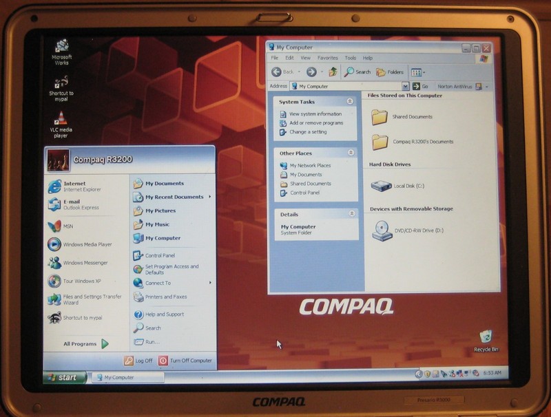 Vintage Compaq Presario R3200 Laptop AMD Athlon XP 3000+ @1.6GHz, 1.25GB HDD, XP gallery