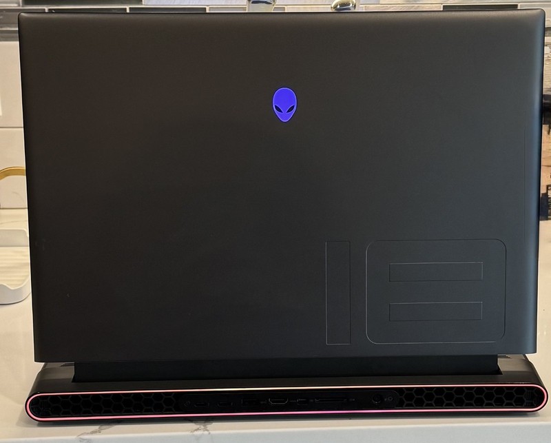 Alienware M18 R2 RTX 4070 32GB RAM 1TB SSD 18" Gaming Laptop EXCELLENT Condition gallery