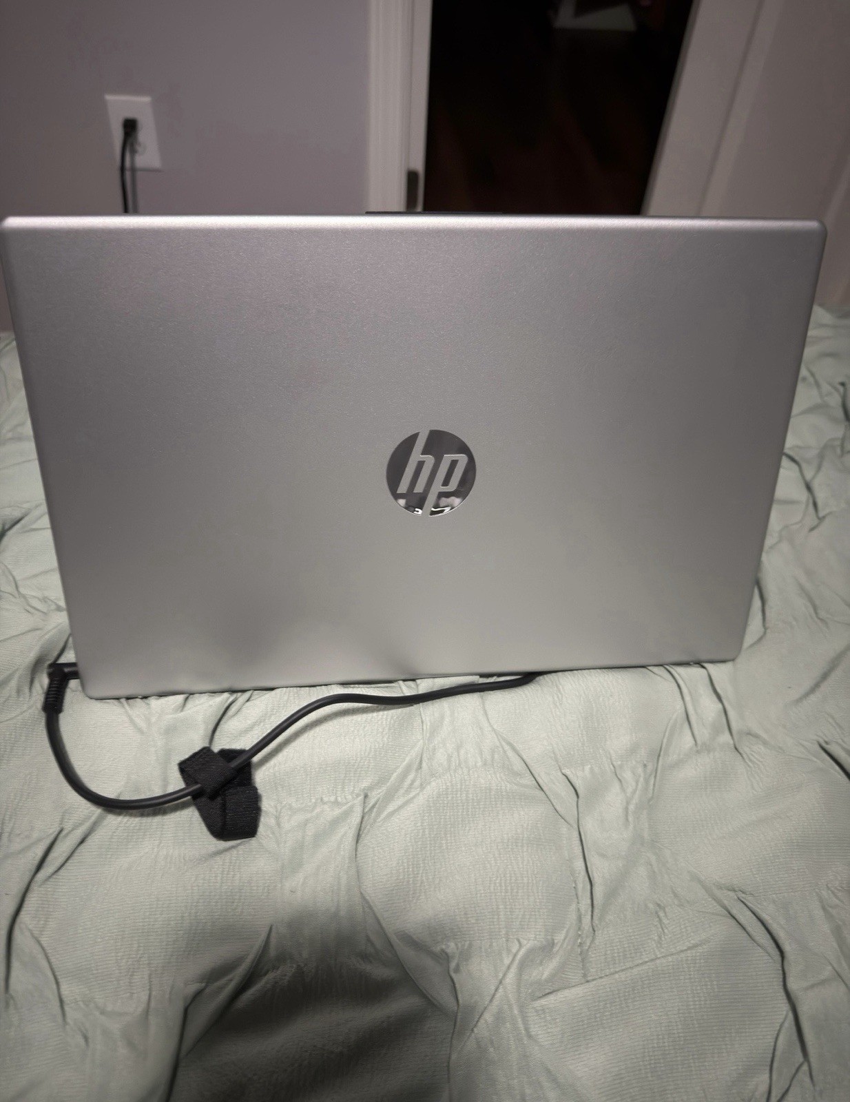 HP 15.6" Full HD Touchscreen Laptop Intel Core i7 16GB 512GB SSD 15-fd0127dx gallery