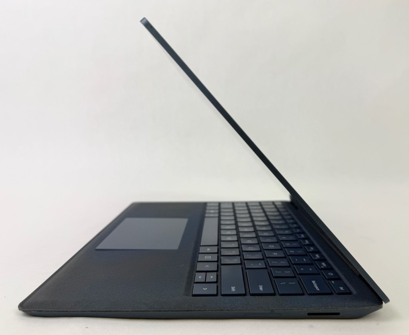 Microsoft Surface Laptop 2 1769 13.5" NON-Touch i5-8250U 8GB 256GB W11H - Issues gallery