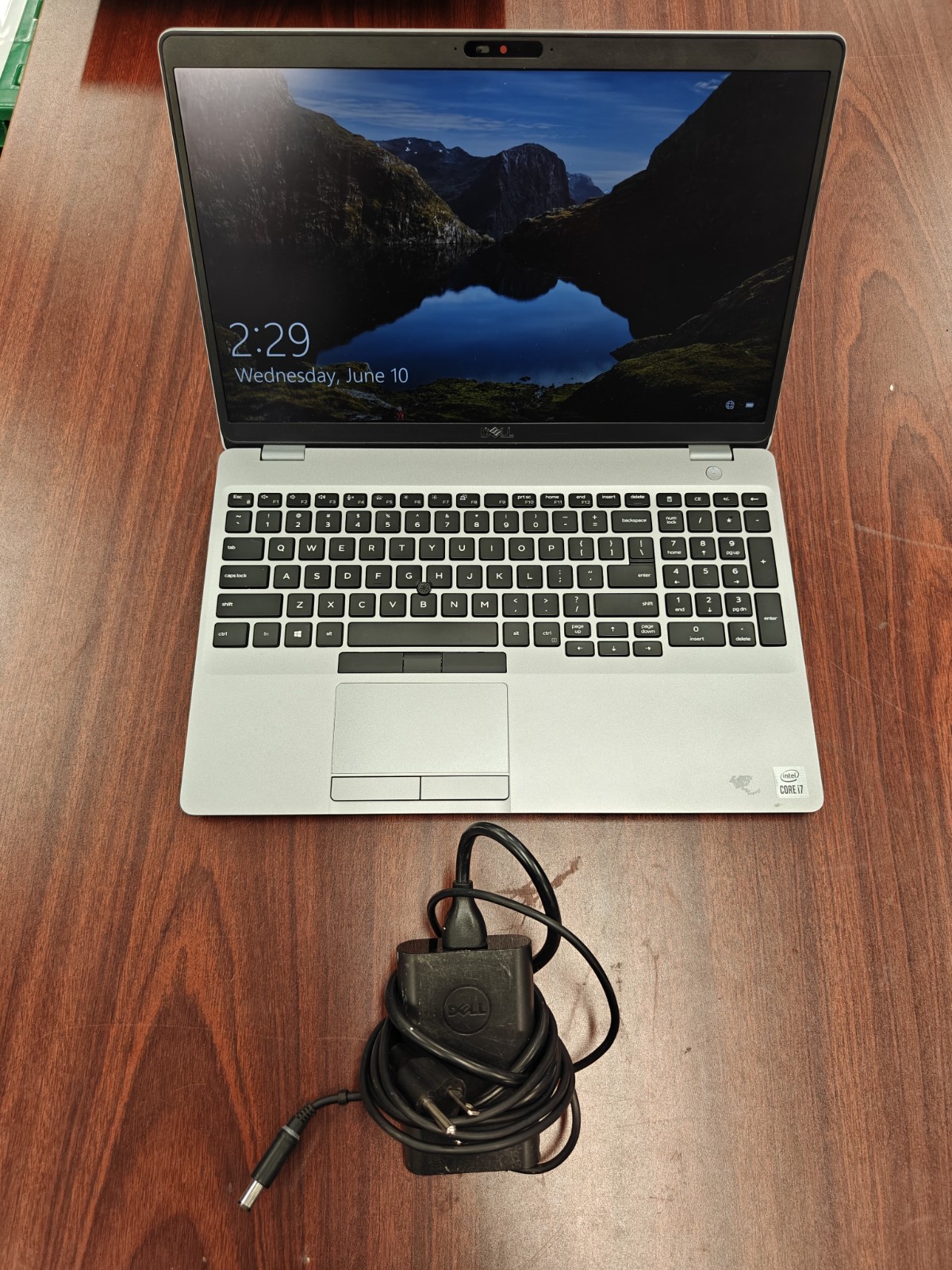 Dell Latitude 5510 i7-10610U 512GB NVME SSD 16GB DDR4 Windows 10 Pro gallery