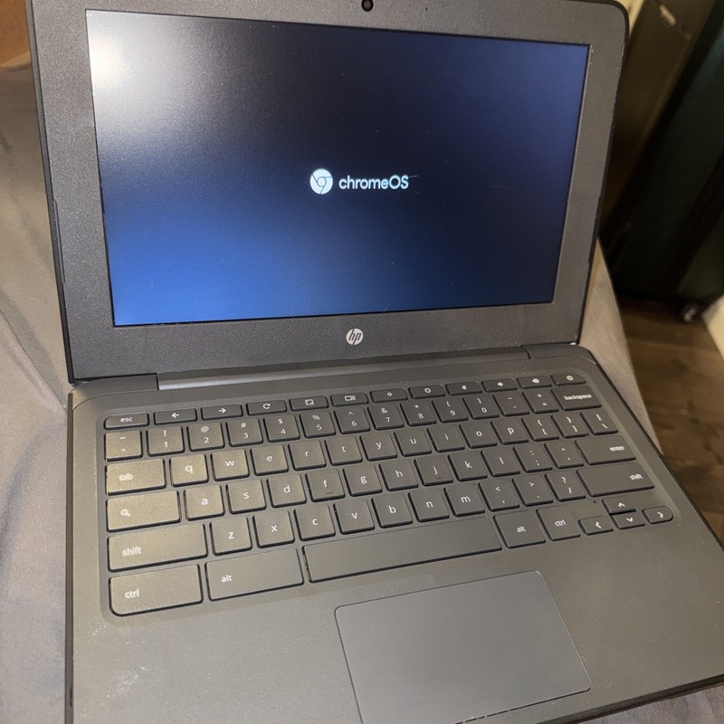 HP Chromebook 11 G6 EE 11.6" 16GB N3350 ChromeOs dark gray runs well nice clean gallery