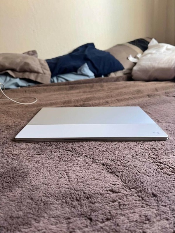 Google Pixelbook 12.3" Core i5 7th Gen 1.2 GHz 8 GB RAM 128GB SSD Laptop gallery