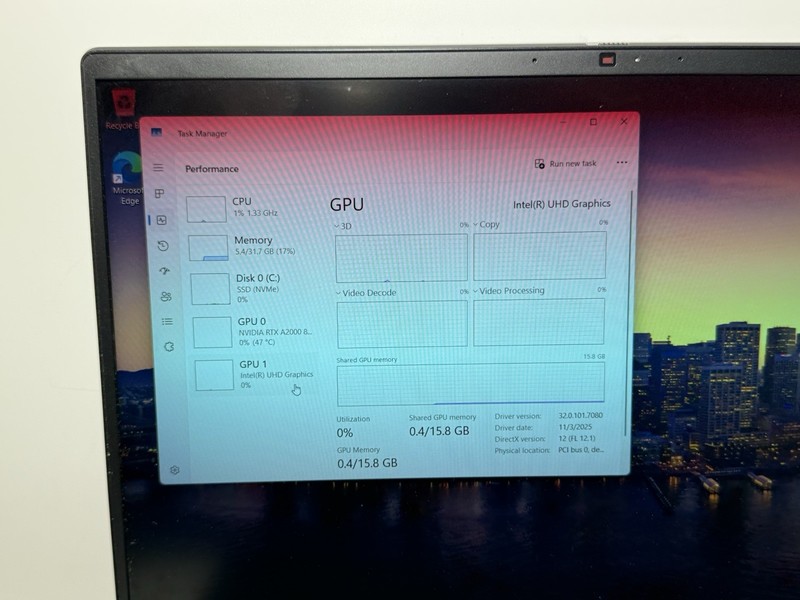 Dell Precision 7670 16" i7-12850HX 32GB 512GB RTX A2000 gallery
