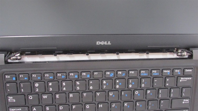 Dell Latitude 3380 i3-6006U 2.0GHz 4GB RAM 500GB HDD 13.3" Win 10 Pro COSM DMG gallery