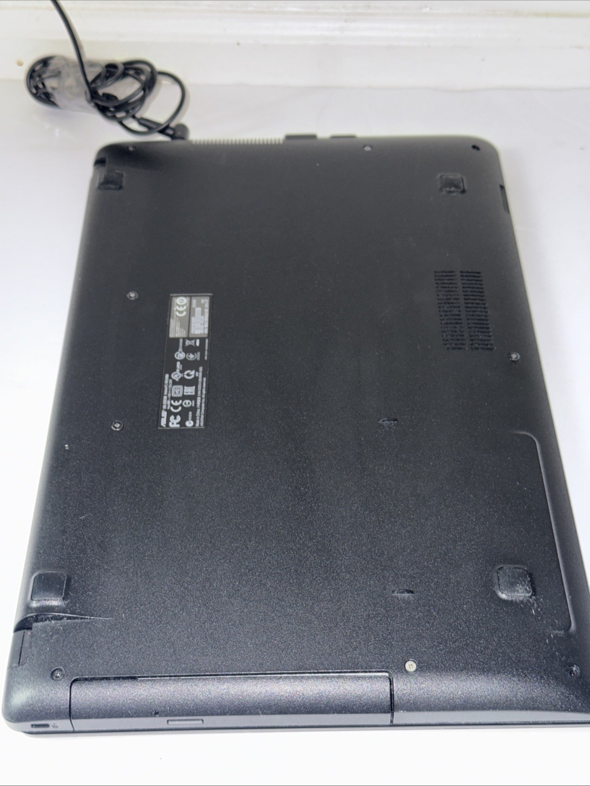 ASUS: ATHEROS AR5B125 Laptop (Powers on But Needs New Battery) gallery