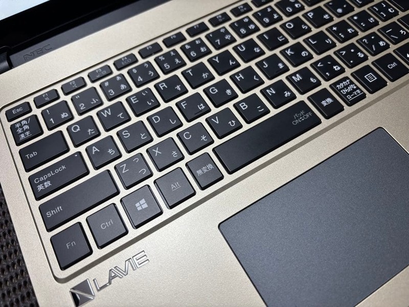 NEC LAVIE Note NEXT NX750/JAG i7-8550U Intel UHD SSD 240GB 8GB 15.6"FHD Blu-ray gallery