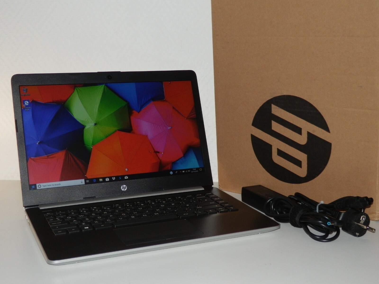 HP 14-ck0518na, Intel i5-8250U, 4GB Ram, 128GB SSD, UHD 620, 14" inch HD, Original Box gallery