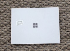 Microsoft Surface Laptop 13.8″ Copilot+ PC Snapdragon X Plus 16GB 256GB SSD