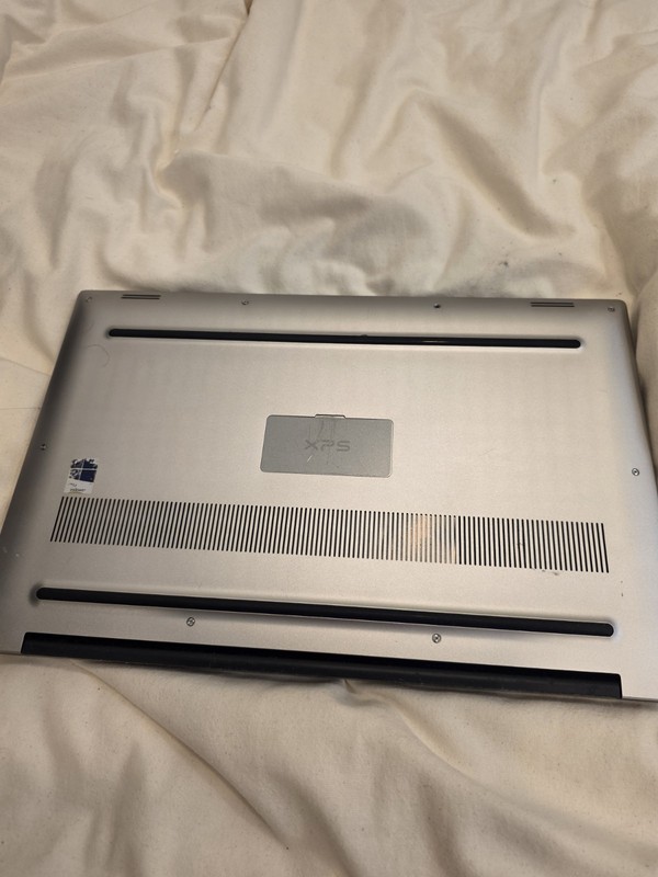 Dell XPS 15 9550 P56F 15.6" i7-6700HQ 16GB RAM 500GB SSD GTX 960M gallery