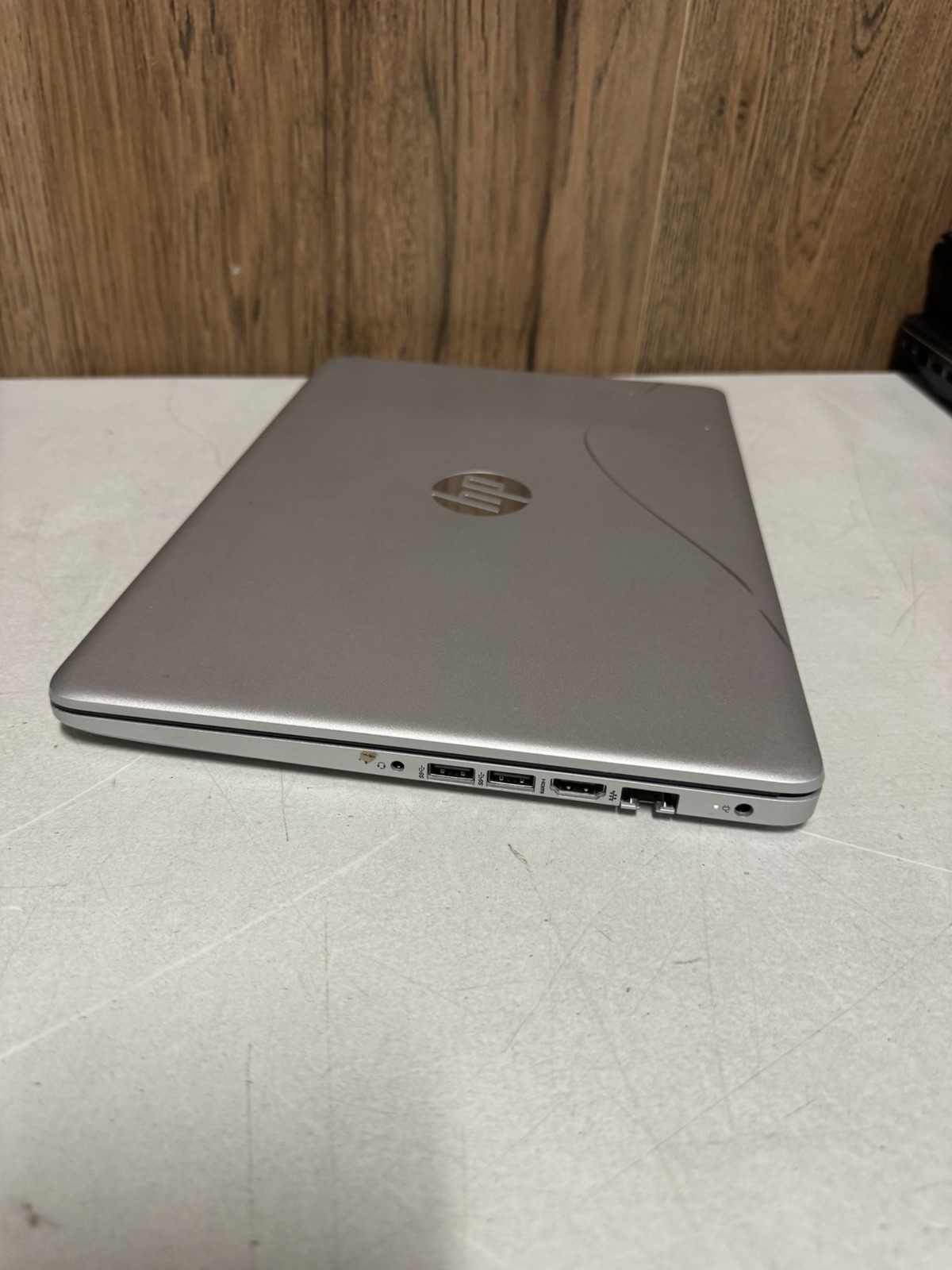 HP 14-df0xxx i3-8130U 12GB 256GB SSD Win11 Pro No Charger 4 Keys Bad gallery