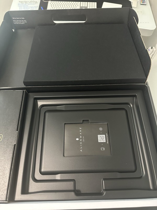 Alienware M16 R1 Gaming Laptop Intel Core i7 16" Black Windows 11 SSD gallery
