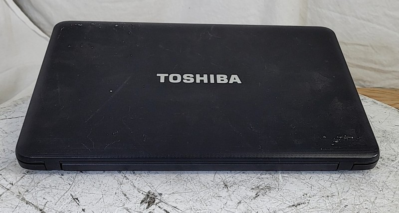 TOSHIBA Satellite C855D-S5315 PSCBQU-00F009 Laptop AMD A-300 APU 4GB SEE NOTES gallery
