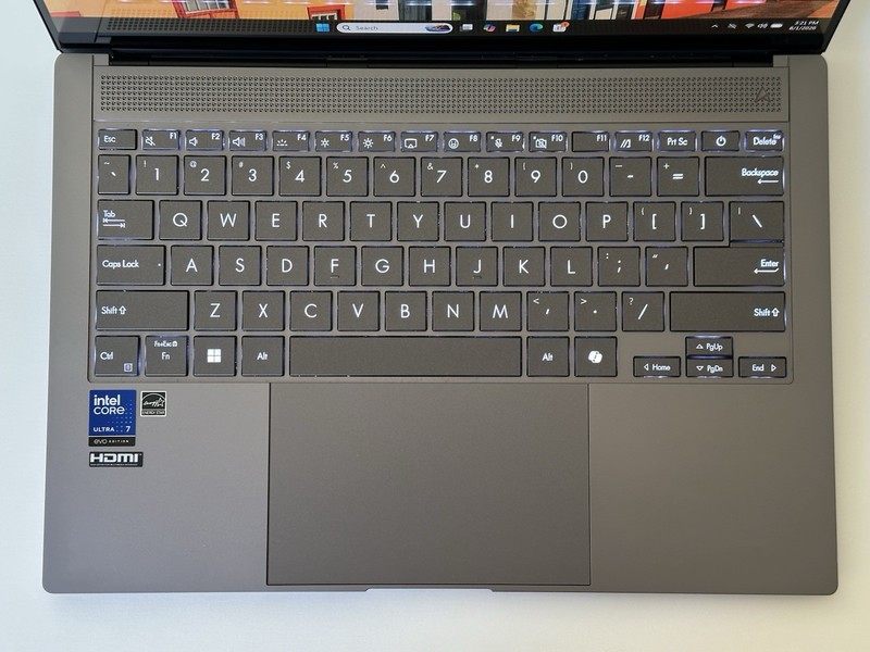 ASUS Zenbook S 14 UX5406SA 14" 3K 120Hz OLED Ultra 7 16GB 1TB TOUCH EXCELLENT gallery