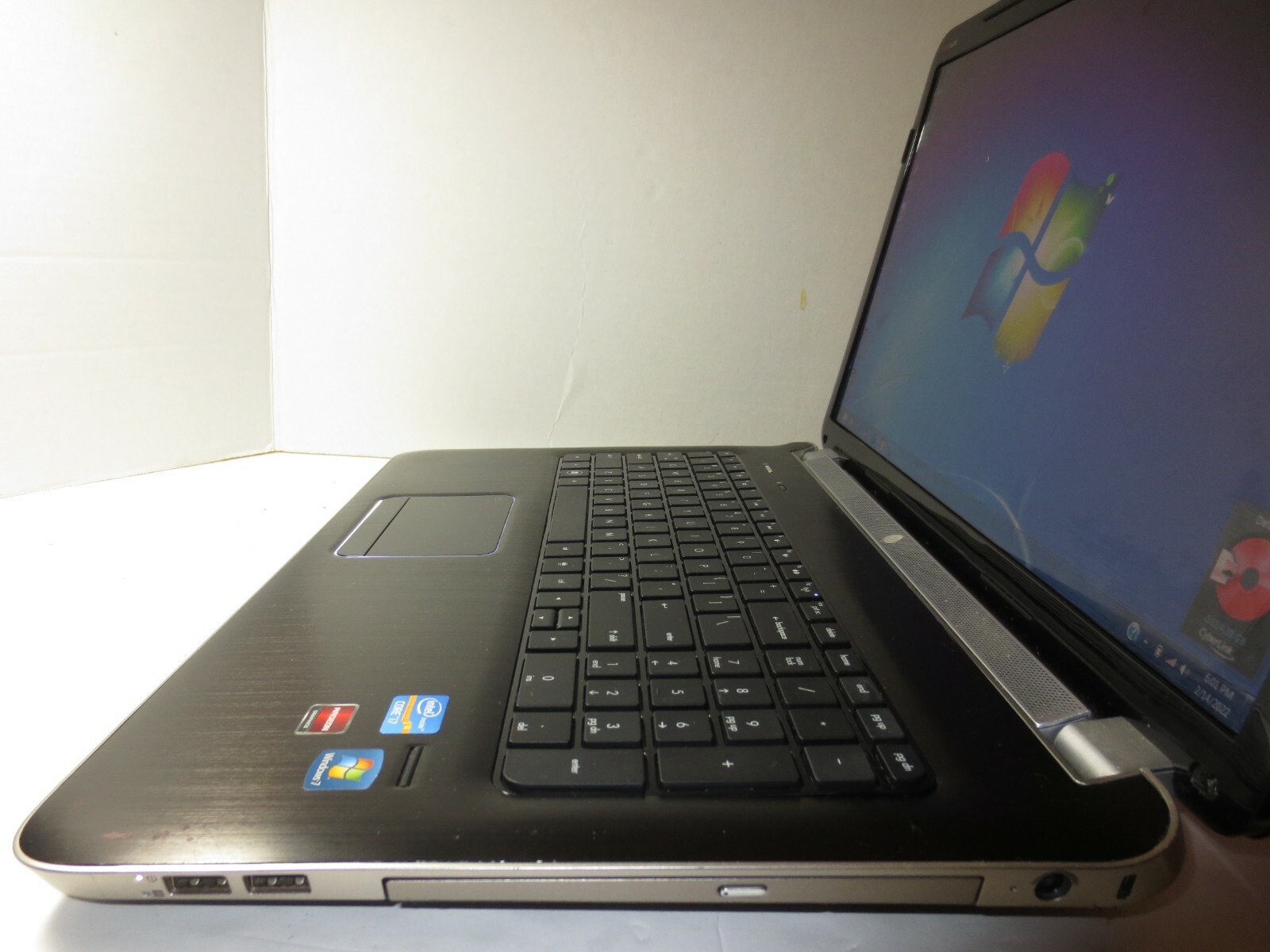 HP PAVILION DV7-6135DX 17.3" COREi7-2630QM@2.0GHz 6GB RAM 640GB HDD WIN7 OFF13(1 gallery