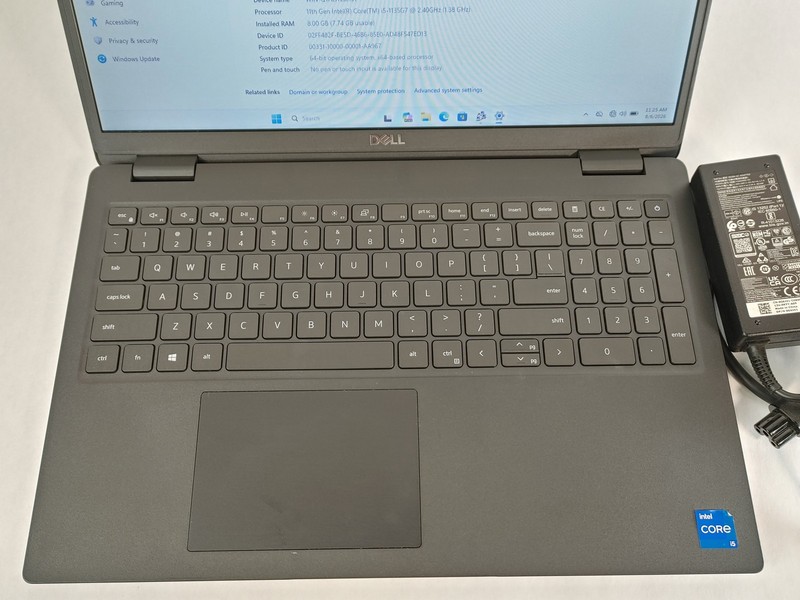 Dell Latitude 3520 Core i5-1135G7 2.40 GHz 8 GB DDR4 512 GB NVMe Windows 11 Pro gallery