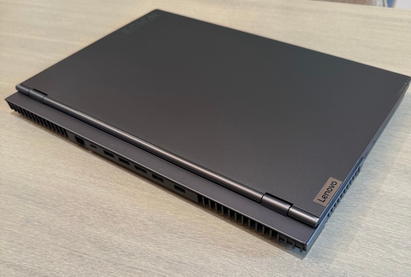 Lenovo Legion 7i Gray 165Hz QHD+ i9-11980HK 2.60GHz 32GB 2TB SSD RTX 3080 16GB gallery