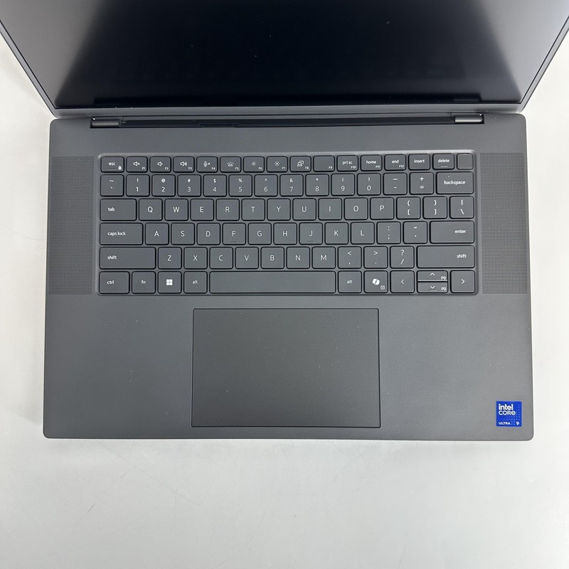 Dell Precision 5690 16 FHD+ 2.5 GHz Ultra 9 185H 64GB 2TB RTX 5000 Ada Excellent gallery