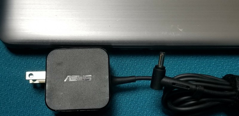 Asus E403S Laptops 14" Pentium N3700 @1.60GHz 4GB 128GB SSD Win10 gallery