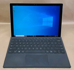 Microsoft Surface Pro 4, Intel Core i5-6300U, 4GB RAM, 128GB SSD, W10P *READ*
