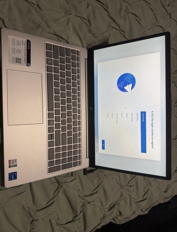 HP 15.6" Full HD Touchscreen Laptop Intel Core i7 16GB 512GB SSD 15-fd0127dx gallery