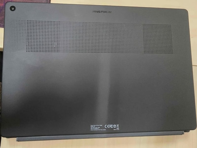 Minisforum V3 Tablet PC AMD Ryzen 7 8840U 32GB RAM 1TB SSD gallery
