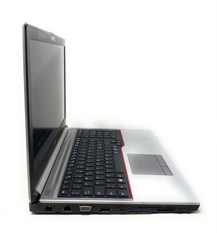 FUJITSU CELSIUS H760 15.6" REFURBISHED CPU I5-6440HQ 2.60GHZ RAM16GB SSD512GB gallery