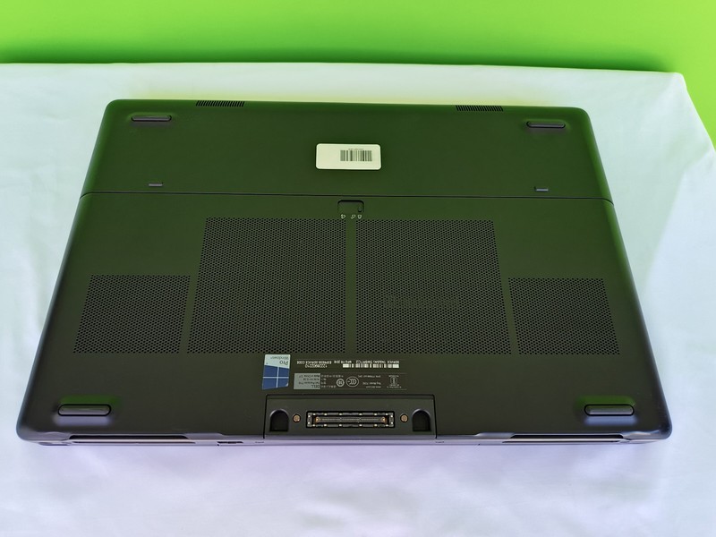 Dell Precision 7710 17.3" i7-6820HQ 16GB 512GB SSD FirePro W7170M 4GB FHD gallery