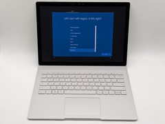 Microsoft Surface Book 2-in-1 13″ 3000 x 2000 Touch I5-6300U 128GB SSD 8GB W10P