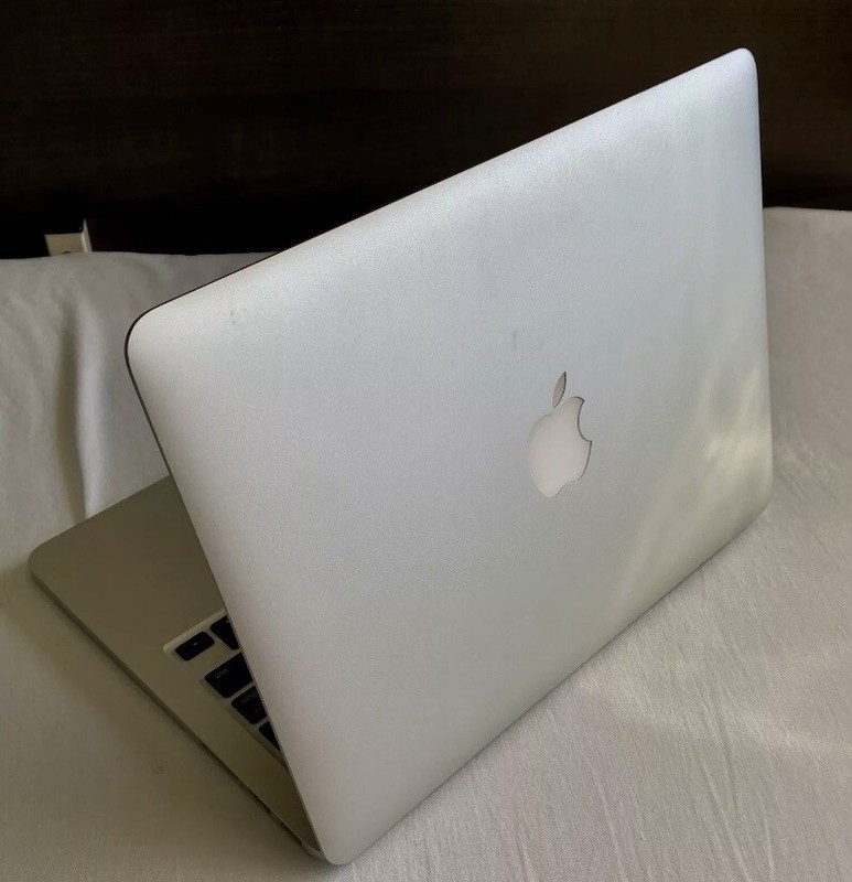 Apple MacBook Pro 13” - macOS 15.X Sequoia - Low Battery Charge Cycles - MINT gallery