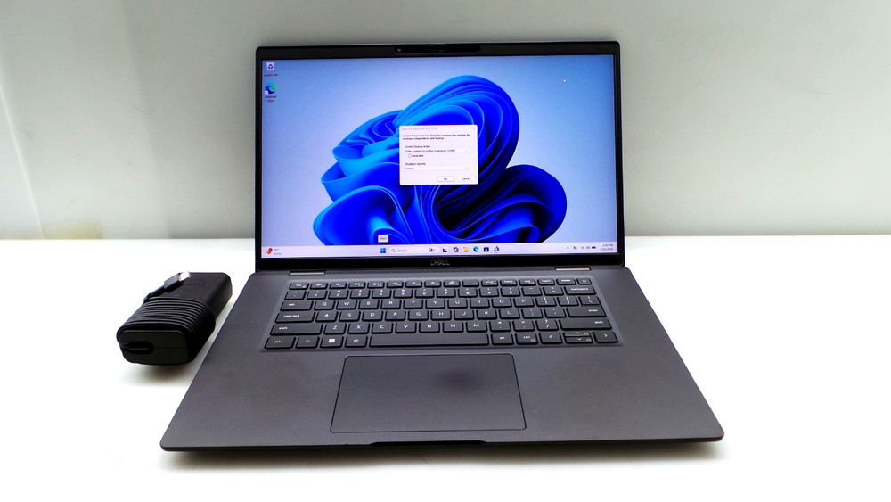 Dell Latitude 7530 | 15.6" | i7-1255U | 16GB 512GB SSD | Win 11 Pro