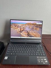 MSI Modern 14, Intel i5 10th 1.6GHz, UHD Graphics, 8GB RAM 512GB SSD, 14″ Laptop