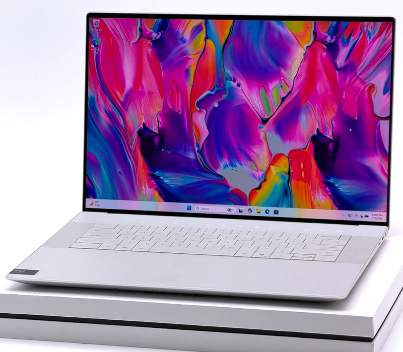 Dell XPS 16 9640 Platinum UHD+ TOUCH 5.1GHz Ultra 9 185H 32GB 1TB SSD RTX 4060 gallery