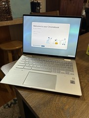 Hp Chromebook x360 13c-ca0013dx Touchscreen 2in1 8gb RAM 256 SSD Intel i5 10 Gen