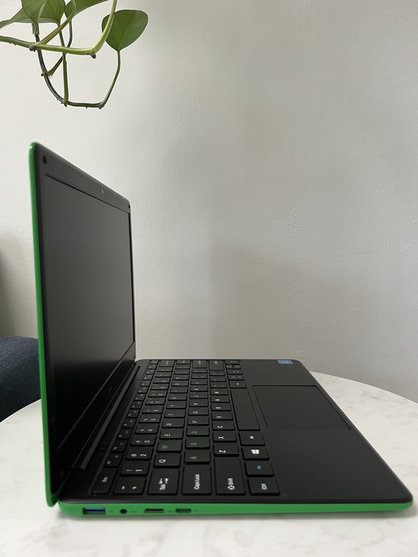 GEO GeoBook 120 Minecraft Edition 12.5" (64GB SSD, Intel Celeron, 1.10 GHz, 4GB) gallery