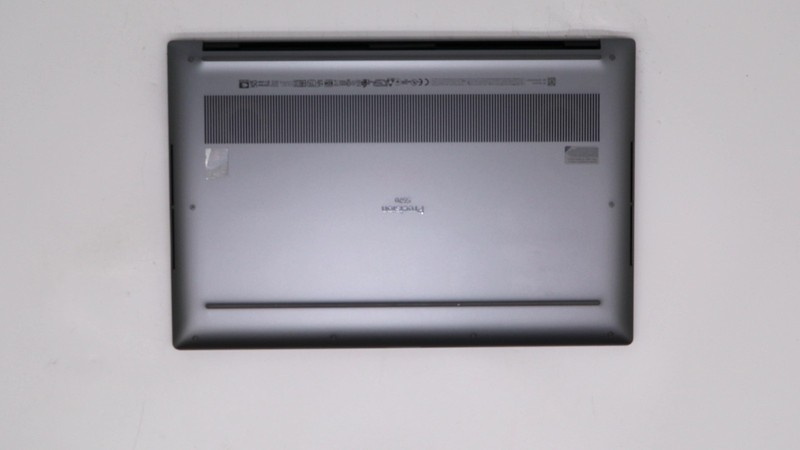 Dell Precision 5570 15" i7-12700h 32GB 512GB BATTERY ISSUE gallery