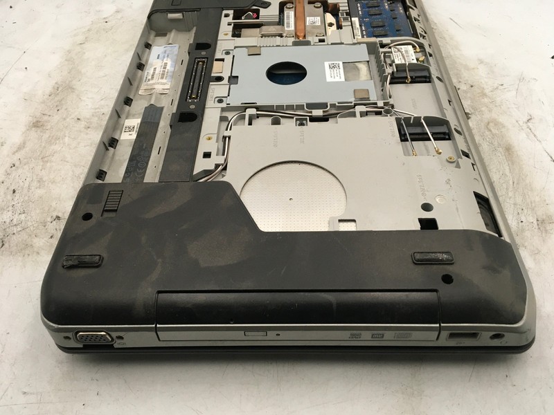 DELL LATITUDE E5530 - FOR PARTS - INTEL CORE I5 - 4GB RAM - READ DESCRIPTION -BB gallery