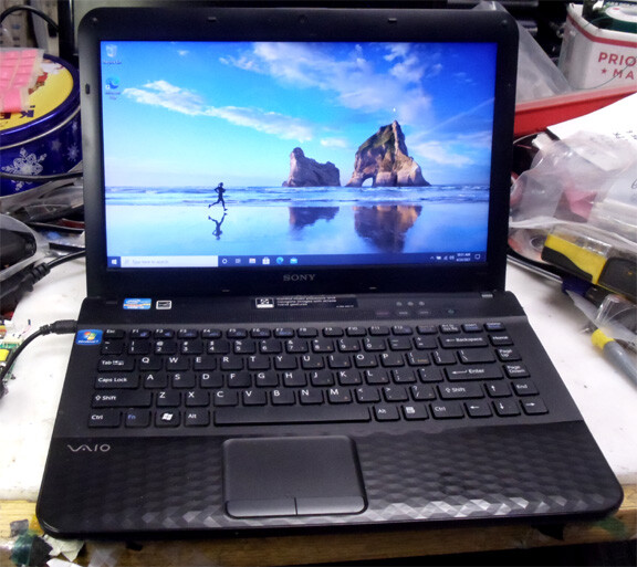 Sony Vaio VPCEG13FX i5-240M 2.30ghz 6Gb ram 500Gb hard drive DVD win10 gallery