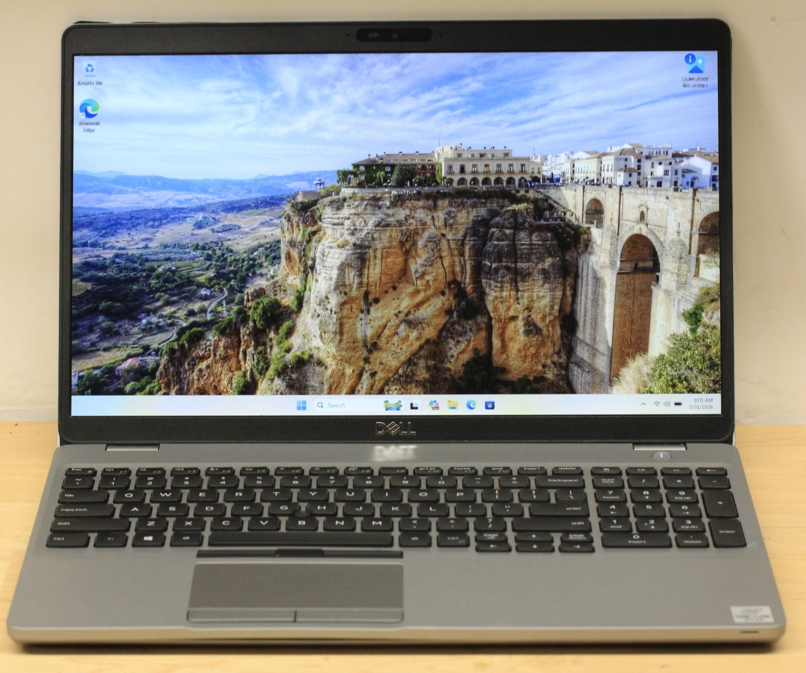 Latitude 5510: 15.6 FHD, i7-10610U, 32GB, 1TB NVMe, Win 11 Pro gallery