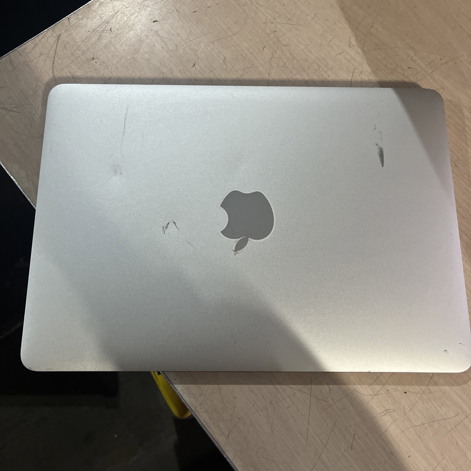 APPLE MACBOOK AIR 13" EARLY 2015 CORE I5-5250U 1.6GHZ 4GB RAM NO HD gallery