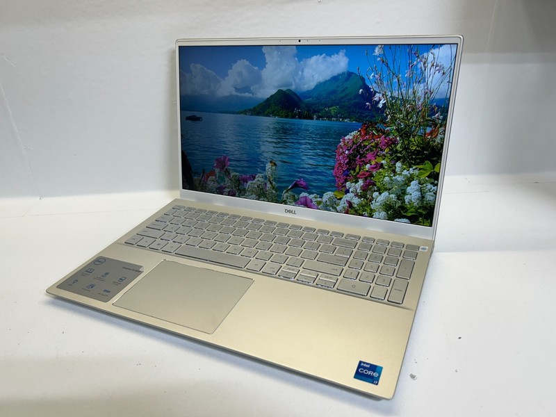 Dell Inspiron 15 5502 Laptop i7-1165G7 16GB RAM 256GB SSD 15.6" FHD Win 11 Pro gallery