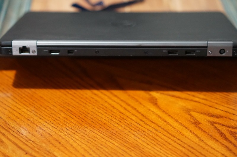 Dell Latitude E7470 14" (256GB SSD, Intel Core i5-6300U, 2.4GHz, 8GB RAM) Laptop gallery