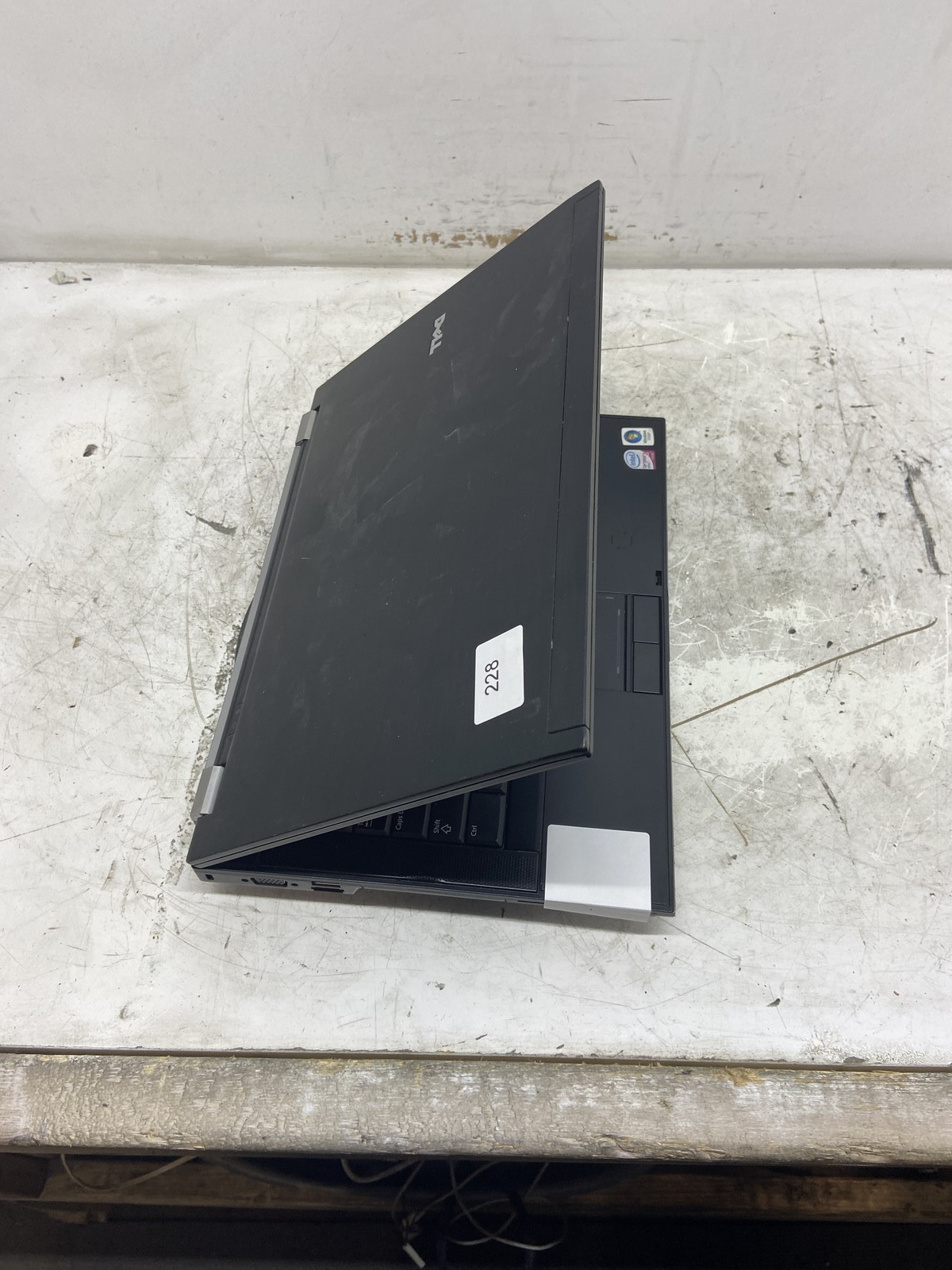 Dell Latitude E6400 Intel Core Duo T9600 2.8 GHz 4 GB NO HDD gallery