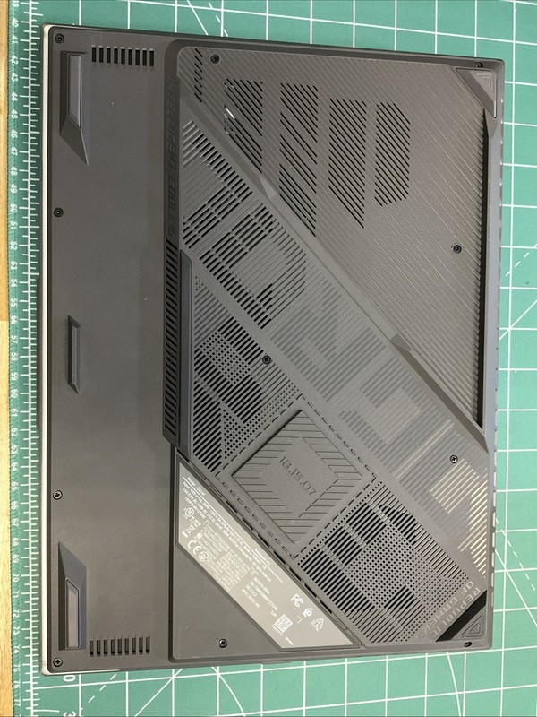 ASUS - ROG Strix G16 16” Ryzen 9 9955HX 16GB RAM 1TB SSD RTX 5050 8GB gallery