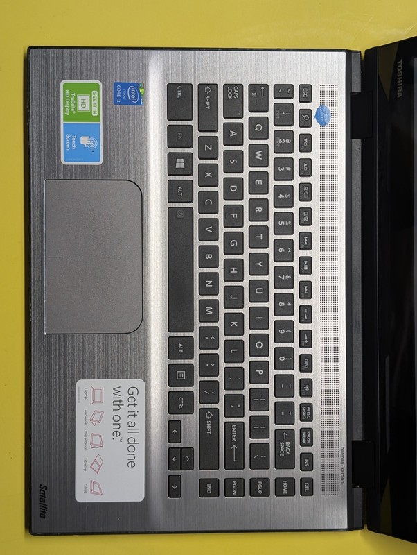 Toshiba Satellite (RARE) E45W-C4200X 14" i3-5015U 2.1GHz 6GB RAM 500GB-Win11 gallery