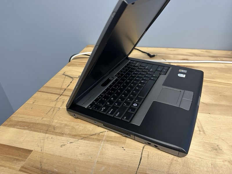 Dell Latitude D520 Core2Duo / 512MB RAM - VINTAGE LAPTOP - boots to bios!! gallery