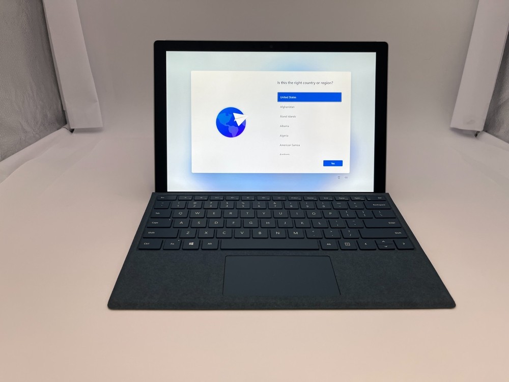 MICROSOFT SURFACE PRO 7 TABLET WITH KEYBOARD i3-1005G1@1.2 GHZ 4GB RAM 128GB NVM
