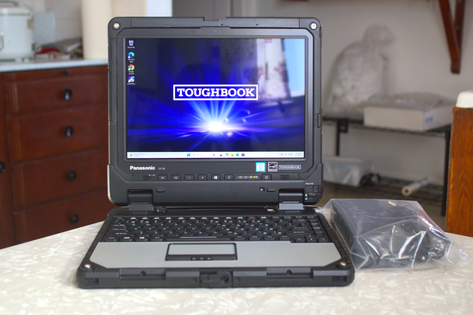 Panasonic Toughbook CF-33 i7-7600U 1TB SSD 16GB RAM 4G GPS 2x Battery 0 Hours gallery