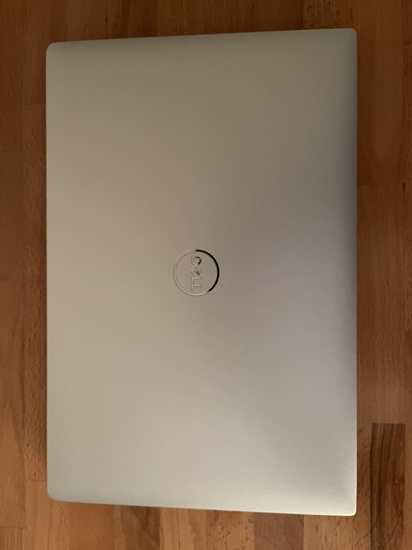 Dell XPS 15 9570 gallery