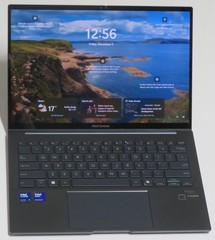 ASUS Zenbook 14 UX3405CA 14″FHD+ OLED Touch Laptop Core Ultra 9 32GB RAM 1TB